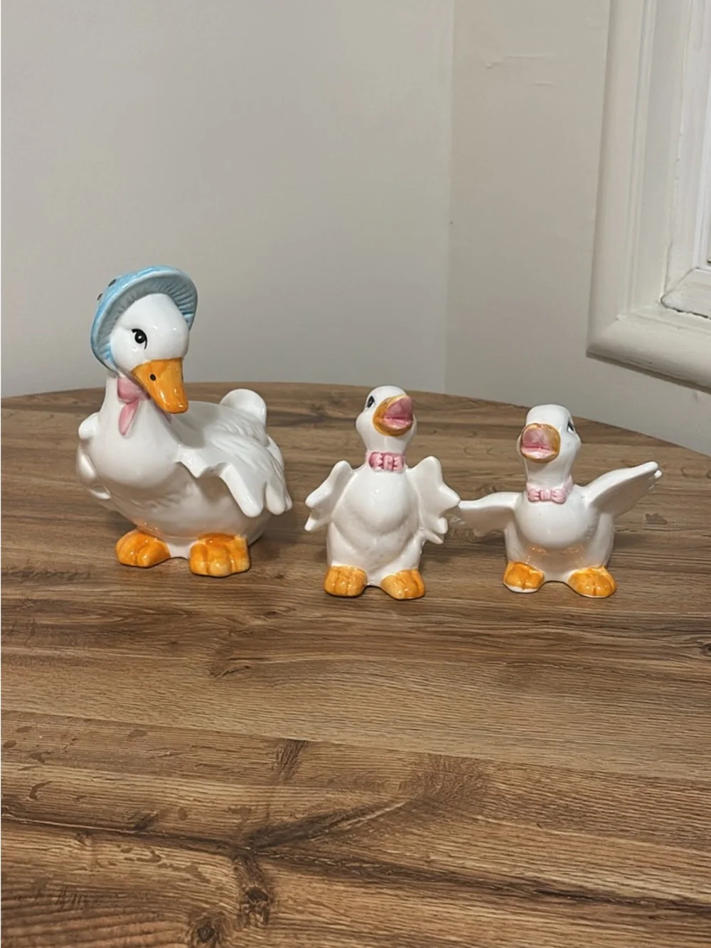 Vintage Ceramic Momma Duck and two Ducklins Family Set